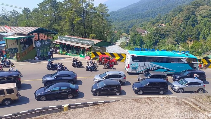 Kondisi arus lalin di Puncak