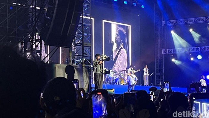 Konser Sheila On 7 di Medan. (Finta Rahyuni/detikSumut)