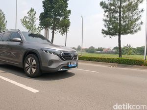 Jangan Kaget! Pajak Mobil Listrik Mercedes-Benz EQB Nggak Sampai Rp 150 Ribu