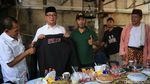Momen Ridwan Kamil Blusukan ke Pasar Kambing Tanah Abang