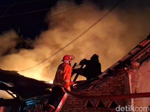 Kebakaran Asrama Polisi Polres Bima Kota, 10 Kamar Ludes