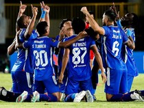 Liga 1: Tekad Arema FC Raih Kemenangan Perdana di Kandang PSM