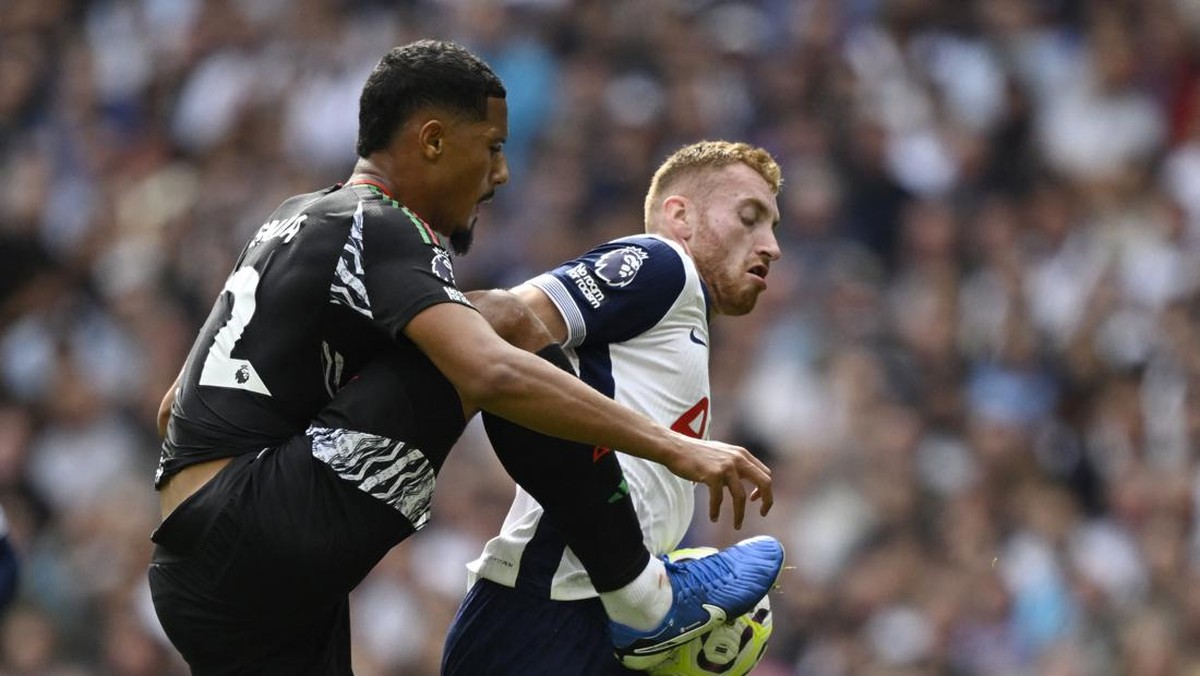 Babak I Tottenham vs Arsenal tuntas 0-0 (REUTERS/TONY O BRIEN)