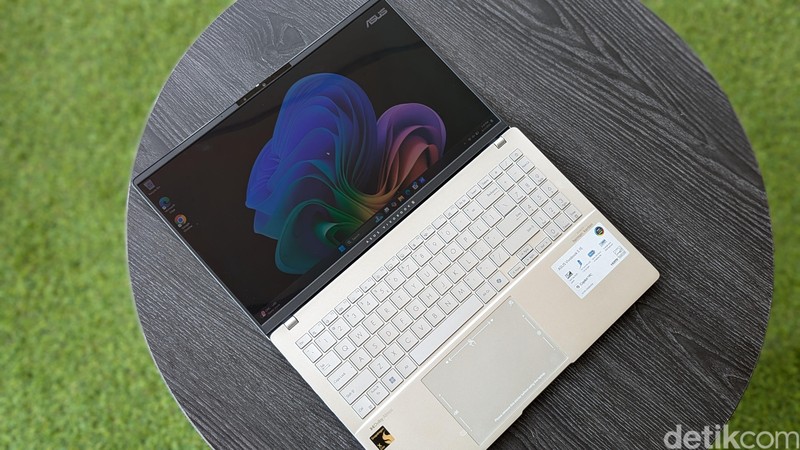 Unboxing Asus Vivobook S 15 OLED