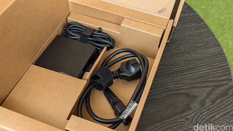 Unboxing Asus Vivobook S 15 OLED