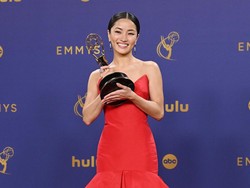 5 Gaya Anna Sawai Pakai Gaun Impian Saat Cetak Sejarah Emmy Awards
