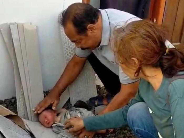 Bayi laki-laki yang dibuang di perumahan elite di Kota Kediri