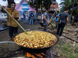 Bolehkah Muslim Berebut Makanan Kenduri saat Maulid Nabi Muhammad SAW?