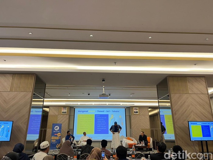 Foto Palupi Krakatao (kiri) dan Shasyelfa Setyaning Haryoseno (kanan) akan menjalani umrah bersama GIS Travel.