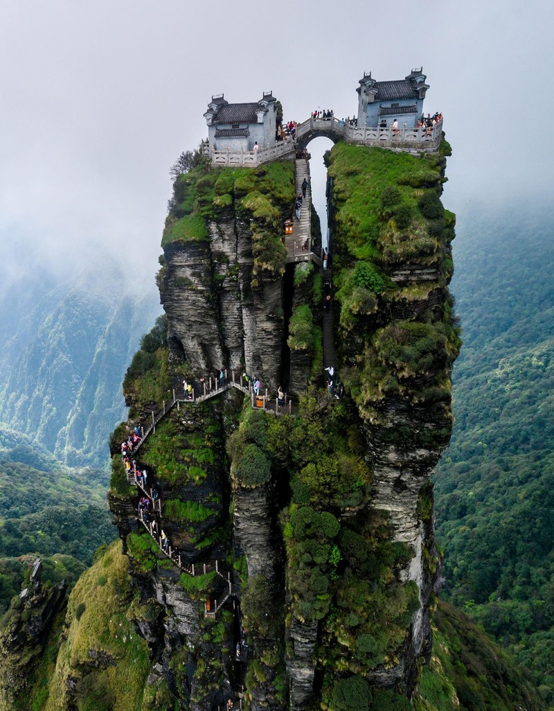 Foto Tempat Ibadah Mencengkan Mata