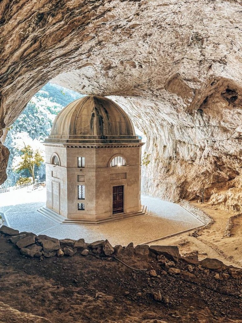 Foto Tempat Ibadah Mencengkan Mata