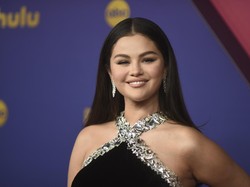 Selena Gomez Balas Komentar Nyinyir Netizen Soal Pernyataannya Tak Bisa Hamil