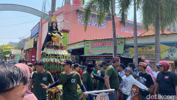 Grebek Maulid di Surabaya
