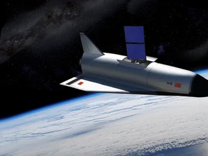 Pesawat Misterius China Balik ke Bumi Usai 8 Bulan di Antariksa