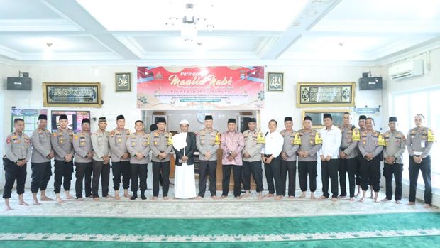 Kapolres saat peringatan Maulid Nabi (Foto: Dok Humas Polres Inhu)