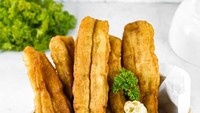 Main ke Gandaria City Fun Food Festival, kamu bisa menemukan gerai Cakwe Sekampoeng. Bisa pesan cakwe original atau pakai topping mayo hingga mozzarella cheese. Harganya mulai dari Rp 15.000 saja. Foto : Cakwe Sekampoeng