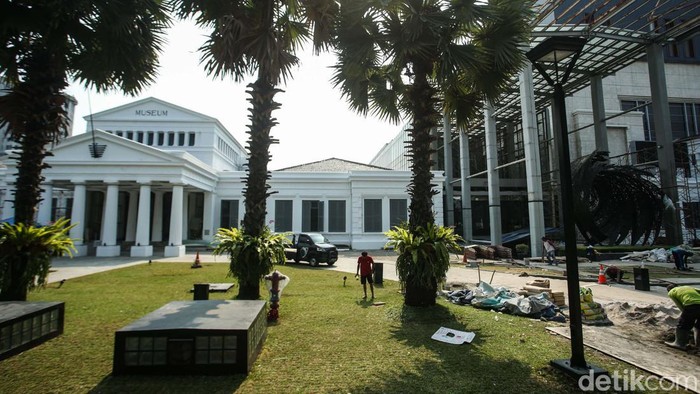Museum Nasional Masih Tutup, Rencana Akan Buka Oktober 2024 Museum Nasional tengah direvitalisasi. Rencananya Museum akan buka kembali pada Oktober tahun ini.