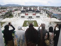 Indahnya Masjid Raya Baiturrahman Aceh yang Jadi Tujuan Wisata Religi