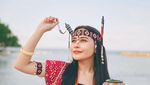 Foto: Cantik Banget Prilly Lantuconsina Pakai Baju Adat Alor
