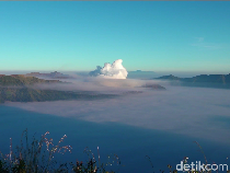 Heboh Awan Kinton Jatuh di Kalimantan, Ini Kata BMKG