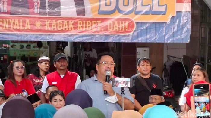 Rano Karno saat menyapa warga Kalideres, Jakbar