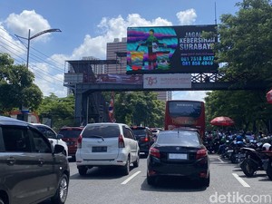 Pemkot Surabaya Atur Pemasangan Reklame di Ruang Publik