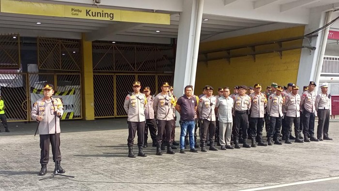 Ribuan personel gabungan dikerahkan kawal pertandingan Persija Vs Dewa United di GBK malam ini (dok.istimewa)