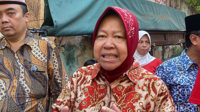 Risma menghadiri Grebek Maulid di Surabaya