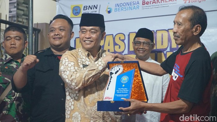 Sosialisasi Bahaya Narkoba di Kapas Madya Surabaya