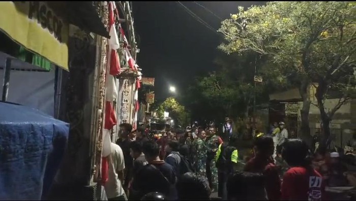 Tangkapan layar video pasca peristiwa pengerusakan rumah warga di Semolowaru Surabaya