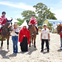 Usaha Aisha dan timnya membuahkan hasil yang membanggakan. Mereka berhasil menyabet medali emas. (Foto: Instagram/@irfanhakim75)
