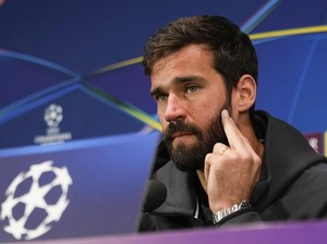 AC Milan Vs Liverpool: Duel Adu Tangguh Alisson dengan Maignan