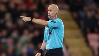 Pensiun Jadi Wasit, Anthony Taylor Langsung Dapat Kerjaan Baru di Turki