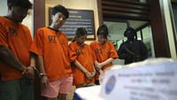 Pengungkapan kasus narkotika disampaikan Kepala BNN Bali Brigjen Pol. Rudy Ahmad Sudrajat, S.I.K., M.H, jaringan narkotika internasional Metamfetamina dan MDMA berbentuk serbuk dan ekstasi tablet itu diungkap berdasarkan operasi bersama antara BNNP Bali dengan Kantor Pengawasan dan Pelayanan Bea dan Cukai Tipe Madya Pabean Ngurah Rai.