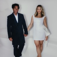 Endrick, pesepak bola asal Brasil yang baru saja bergabung dengan Real Madrid mencuri perhatian publik bukan hanya karena prestasinya, namun hubungan asmaranya. Pemain muda Real Madrid itu baru berusia 18, namun baru-baru ini mengumumkan telah menikah dengan influencer Gabriely Miranda. Foto: dok. Instagram @gabriel miiranda