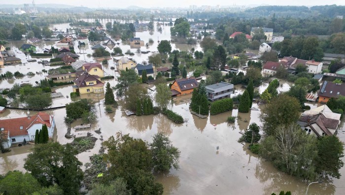 Foto Udara Banjir Bandang Melanda Republik Ceko Sejumlah negara Eropa Tengah dilanda banjir yang sangat parah. Salah satunya Republik Ceko.
