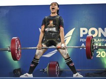 Girangnya Tika Rulini Raih Emas Angkat Berat Kelas 63 Kg di PON XXI