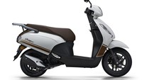 Pabrikan membekalinya dengan sistem pengereman combi brake system (CBS) untuk varian rendah dan antilock braking system (ABS) untuk varian tinggi. Foto: Doc. Wuyang Honda.