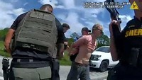 Sheriff Martin County William D. Snyder mengatakan, saat ditangkap, tersangka cenderung tenang dan tak menunjukkan banyak emosi. 