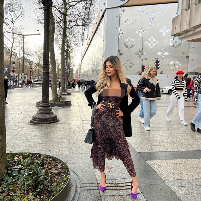 “Orang berekspektasi bahwa aku harus sempurna setiap waktu. Kesalahan terkecil bisa menjadi alasan untuk kritik. Jika aku tanpa makeup, misalnya, aku akan mendapat komentar bahwa aku terlihat seperti orang yang berbeda,” ujar Janaina. Foto: dok. Instagram @janaina3