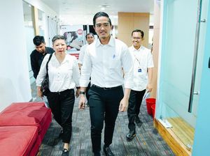 Kaesang Sambangi Kantor Dewas KPK