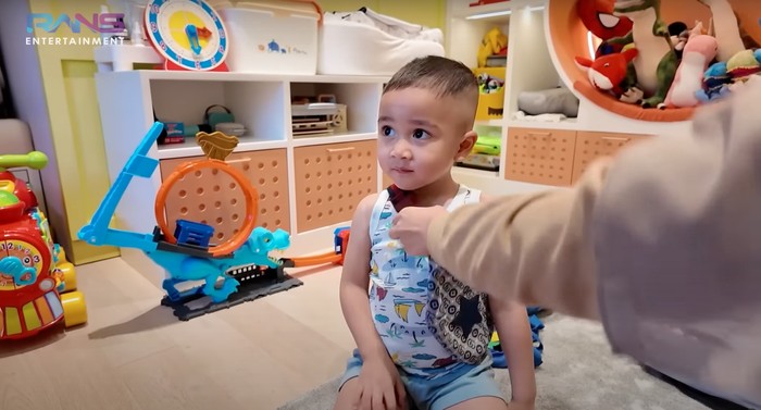 Koleksi tas Rayyanza Malik Ahmad