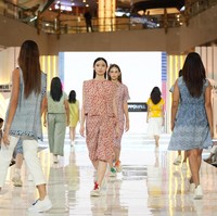 Koleksi terbaru Danar Hadi ini ditampilkan di main atrium Lippo Mall Kemang, Jakarta Selatan. Foto: Dok. Lippo Mall Kemang