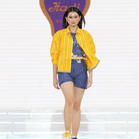 Koleksi Wastra Kiwari menawarkan motif-motif klasik seperti kawung, isen-isen, tumpal hingga truntum dengan tampilan yang lebih modern. Foto: Dok. Lippo Mall Kemang