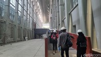 detikTravel dan beberapa media lain pun diundang untuk melihat sejauh apa proses revitalisasi yang tengah dilakukan. Untuk saat ini, kunjungan hanya diperuntukkan oleh tamu-tamu undangan ataupun pihak yang berkepentingan.