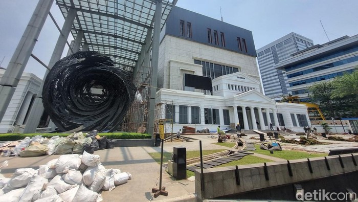 Kondisi Museum Nasional pada Selasa (17/9/2024). Tengah ada revitalisasi di berbagai gedung pasca terjadinya kebakaran di tahun lalu.