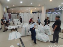Persiapan Pilkada, KPU Tabanan Bongkar 7.725 Kotak Suara-Logistik Pemilu 2024