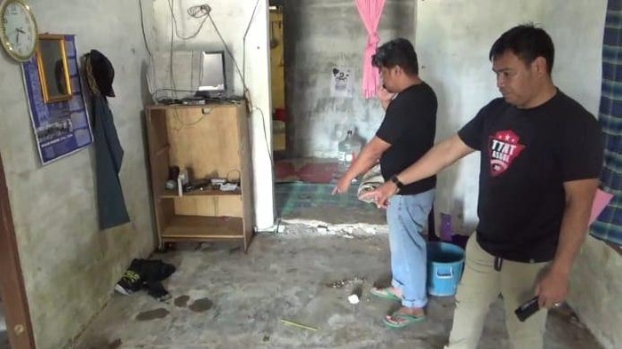 Lansia di Maros ditikam dengan 30 tusukan oleh pria mabuk di rumahnya.
