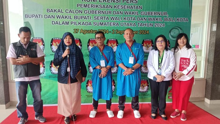Masinton-Mahmud menjalani pemeriksaan kesehatan di RSUP Adam Malik, Medan. (Dok. Istimewa)