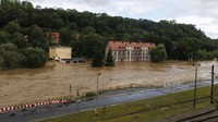 Beberapa negara Eropa Tengah telah dilanda banjir parah, termasuk Austria, Republik Ceko, Polandia dan Rumania. (AP Photo/Krzysztof Zatycki)